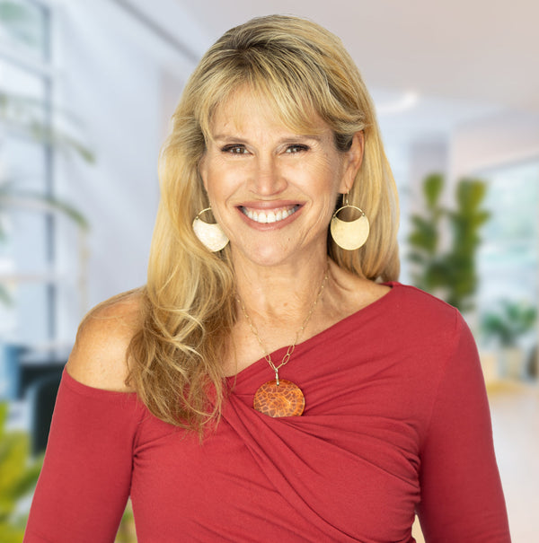 The Hormone Connection Behind Perimenopause Symptoms, Weight Gain and Energy with Robin Nielson