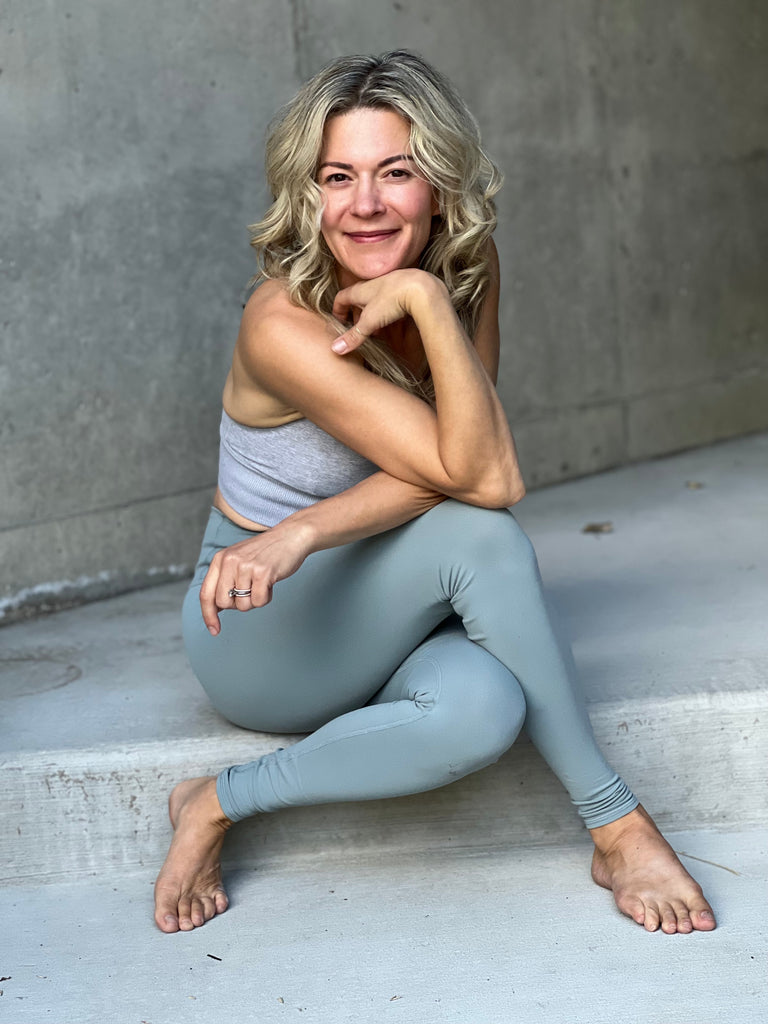 094: Improving Flexibility, Mobility and Pain Relief Through Fascia with Anna Rahe