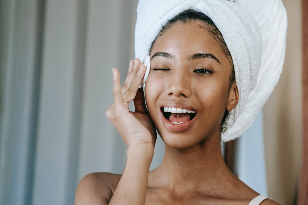 3 Reasons to Wash Your Face Before Bed! What happens if you don't?
