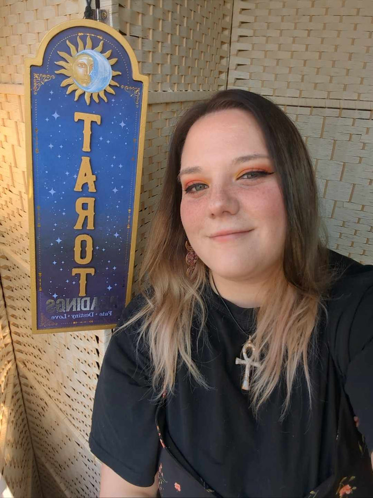 The Beginner's Journey into Tarot Reading: Myths, Truths, and Spiritual Insights with Izzy Stone